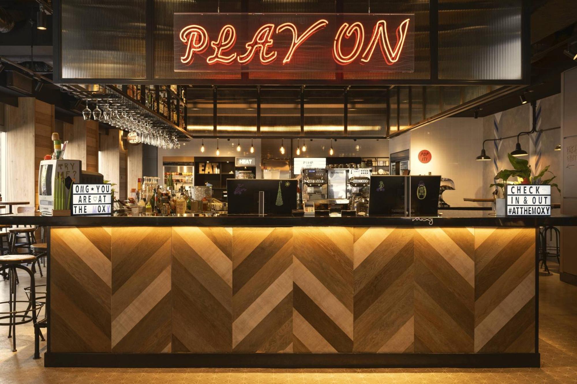 Moxy Tokyo Kinshicho Hotel Buitenkant foto