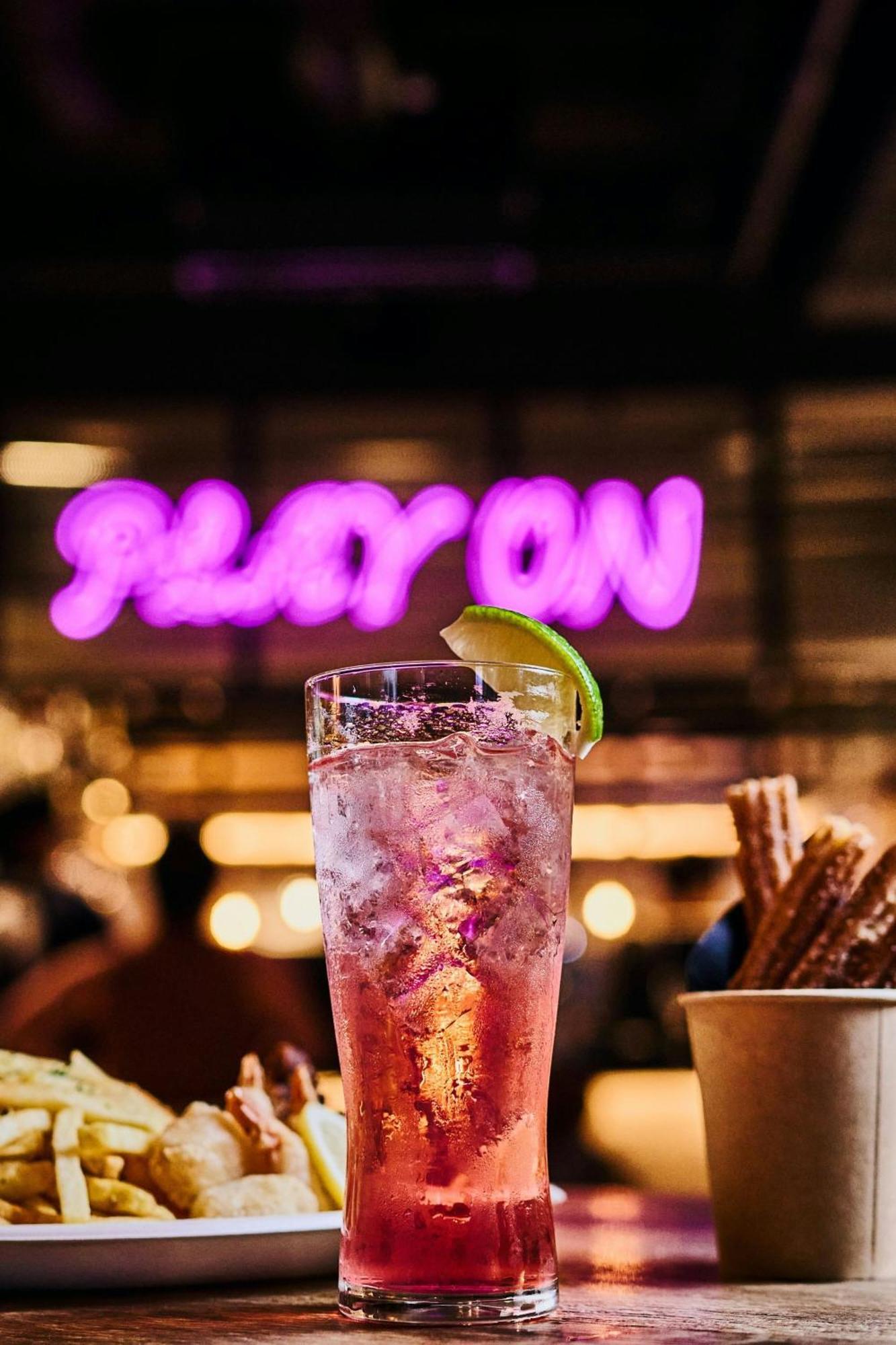 Moxy Tokyo Kinshicho Hotel Buitenkant foto